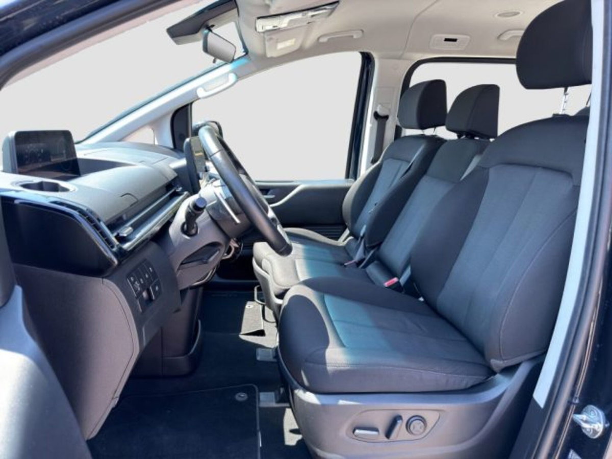 Hyundai Staria 2.2 2wd auto (10)