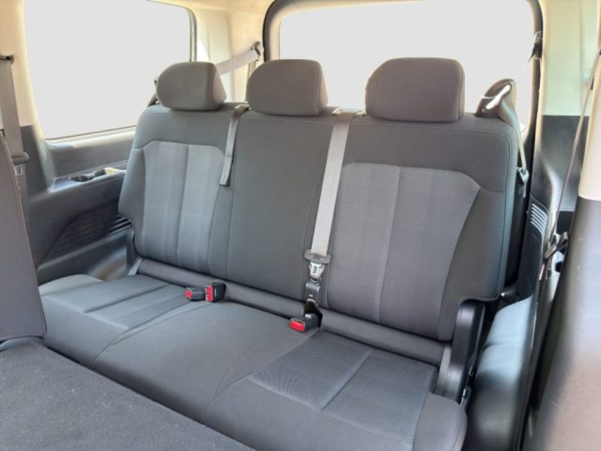 Hyundai Staria 2.2 2wd auto (12)