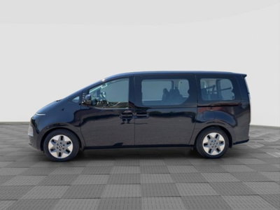 Hyundai Staria 2.2 2wd auto (2)