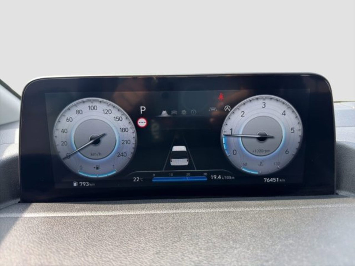 Hyundai Staria 2.2 2wd auto (16)