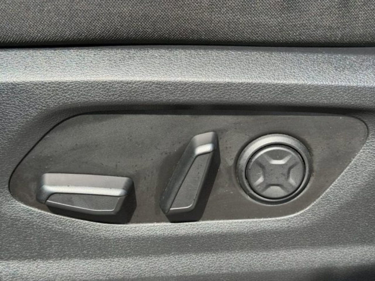 Hyundai Staria 2.2 2wd auto (19)