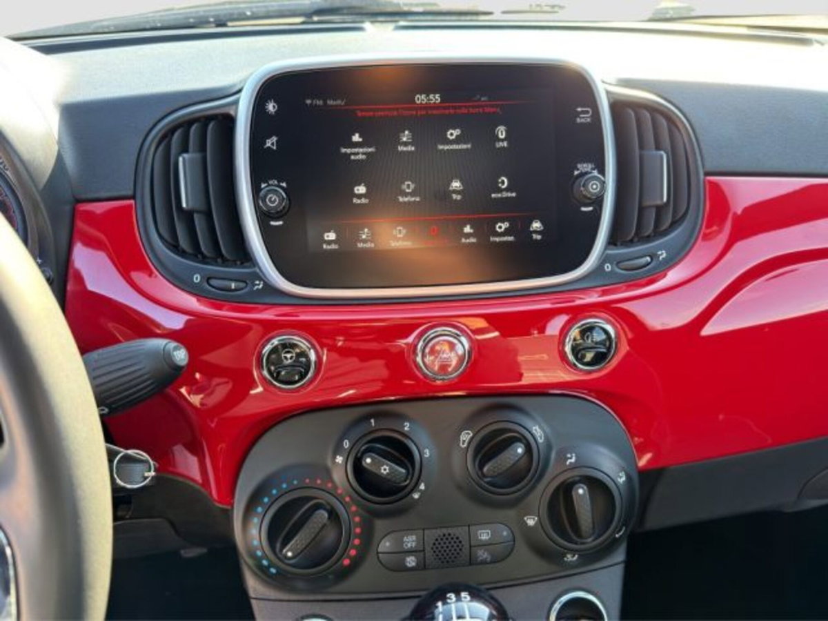 Fiat 500 1.0 Hybrid Lounge (16)