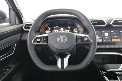 Mg ZS ZS 1.5 Luxury (5)