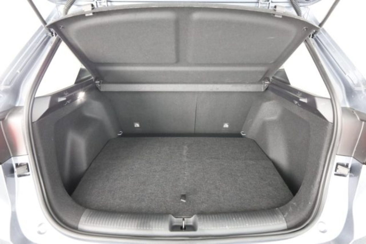 Mg ZS ZS 1.5 Luxury (6)