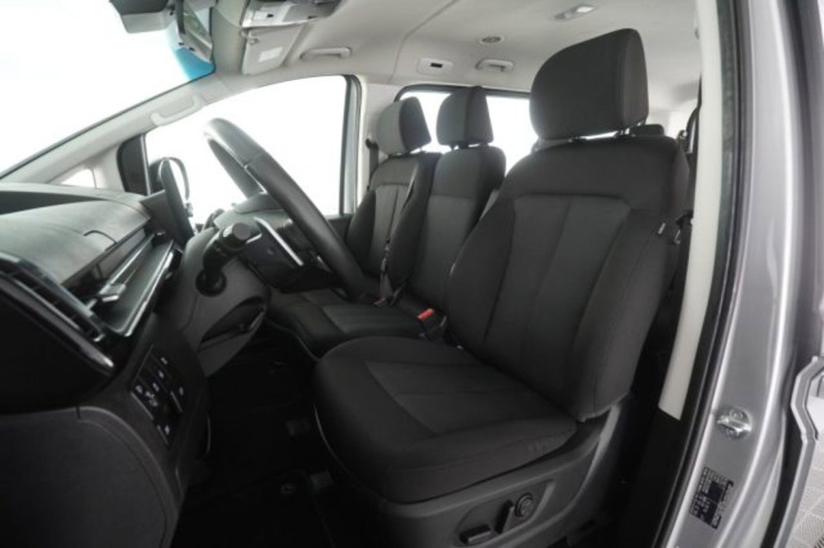 Hyundai Staria 2.2 2wd auto (10)