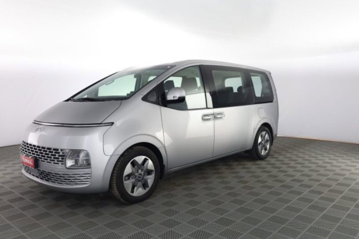 Hyundai Staria 2.2 2wd auto (8)
