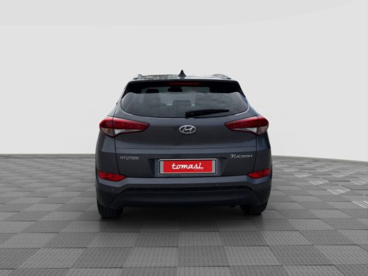 Hyundai Tucson 1.7 CRDi XPossible (4)