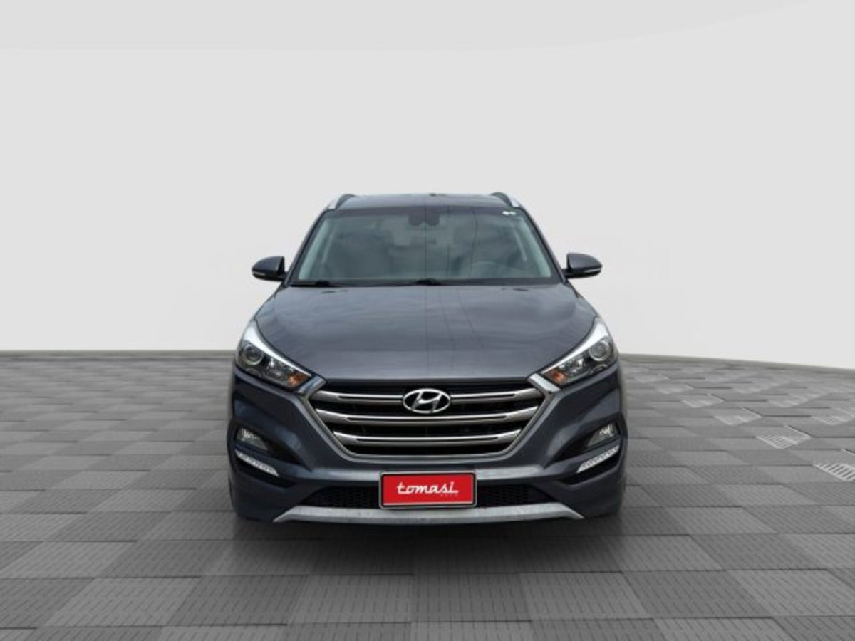 Hyundai Tucson 1.7 CRDi XPossible (8)