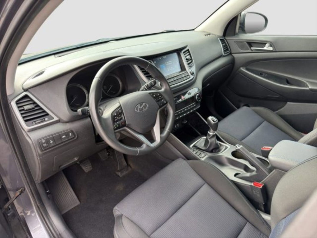 Hyundai Tucson 1.7 CRDi XPossible (9)