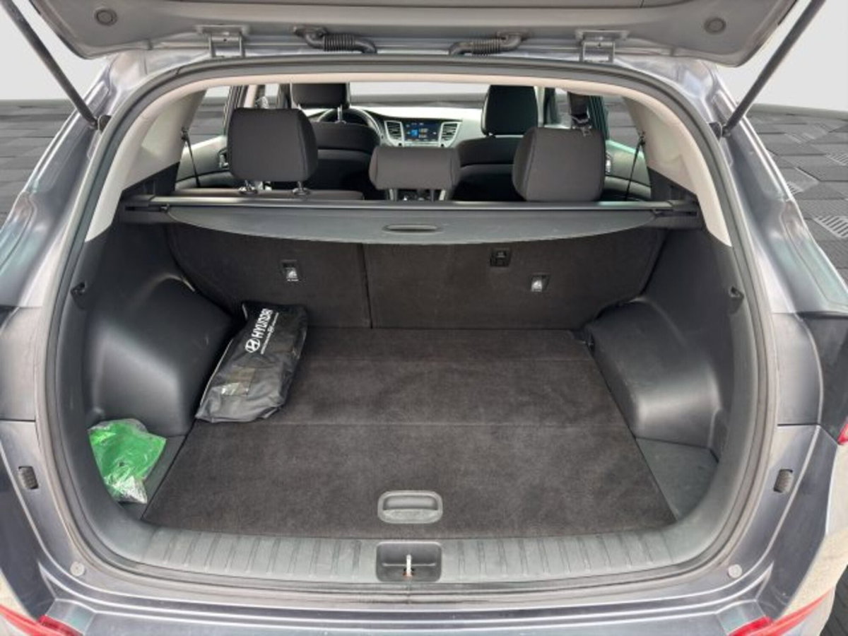 Hyundai Tucson 1.7 CRDi XPossible (14)