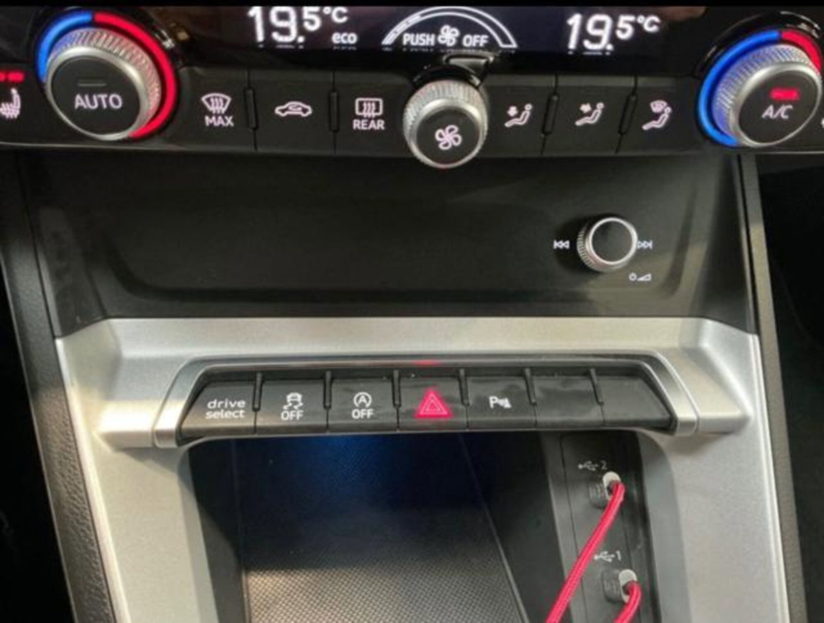 Audi Q3 Sportback 35 TDI quattro S tronic S line edition (3)