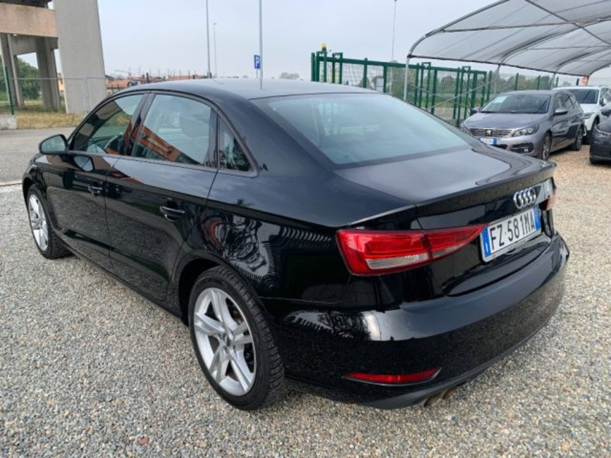 Audi A3 Sedan 35 TFSI S tronic COD Admired (7)