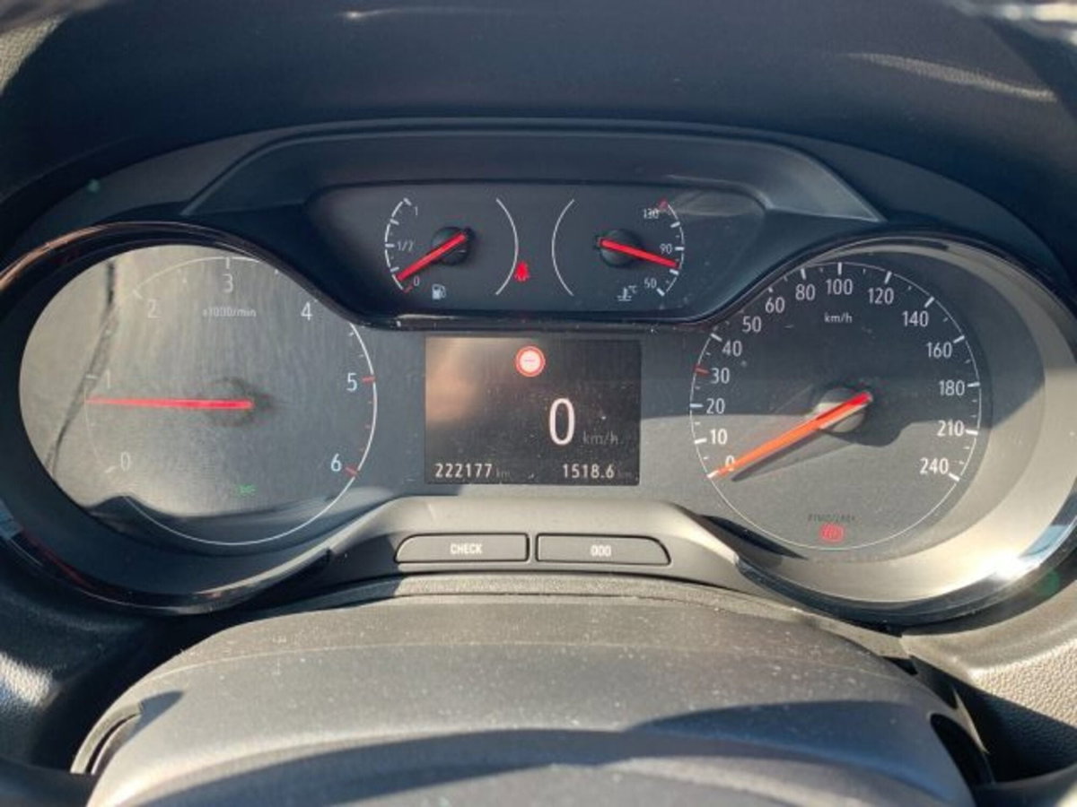 Opel Grandland X 1.6 diesel Ecotec Start&Stop Ultimate (12)