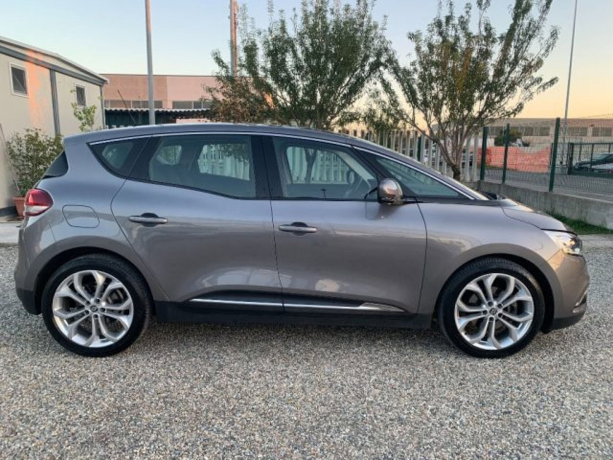 Renault Scenic E-Tech Electric XMod dCi 110 CV Start&Stop Energy Limited (4)