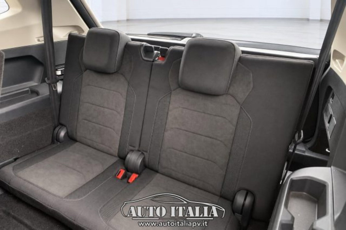 Volkswagen Tiguan Allspace 2.0 TDI SCR DSG 4MOTION Life (12)