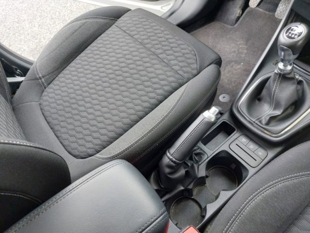 Ford Puma 1.0 EcoBoost Hybrid 125 CV S&S aut. Titanium X (19)