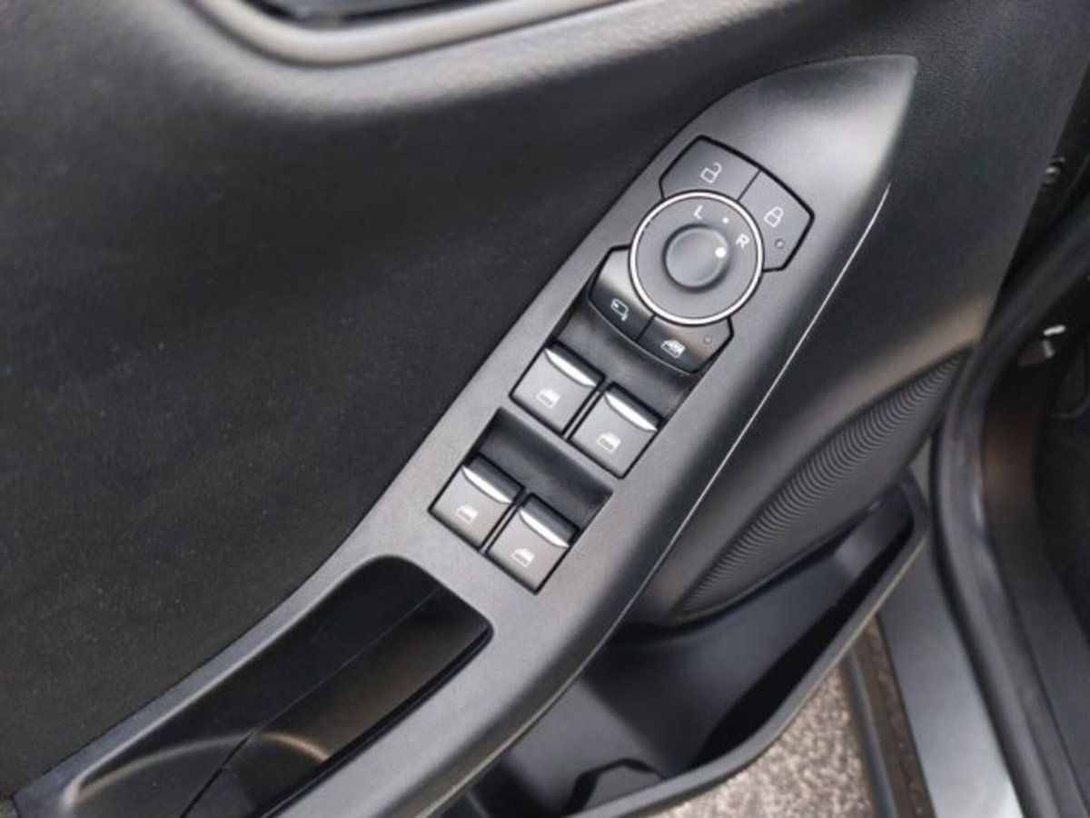 Ford Puma 1.0 EcoBoost Hybrid 125 CV S&S aut. Titanium Design (16)
