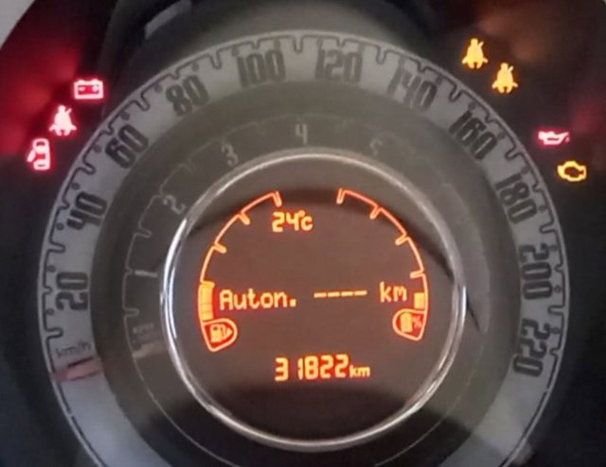 Fiat 500 1.0 Hybrid Cult (9)