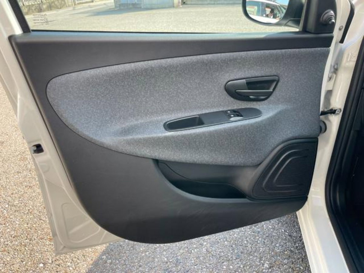 Lancia Ypsilon 1.0 FireFly 5 porte S&S Hybrid Ecochic Gold (11)