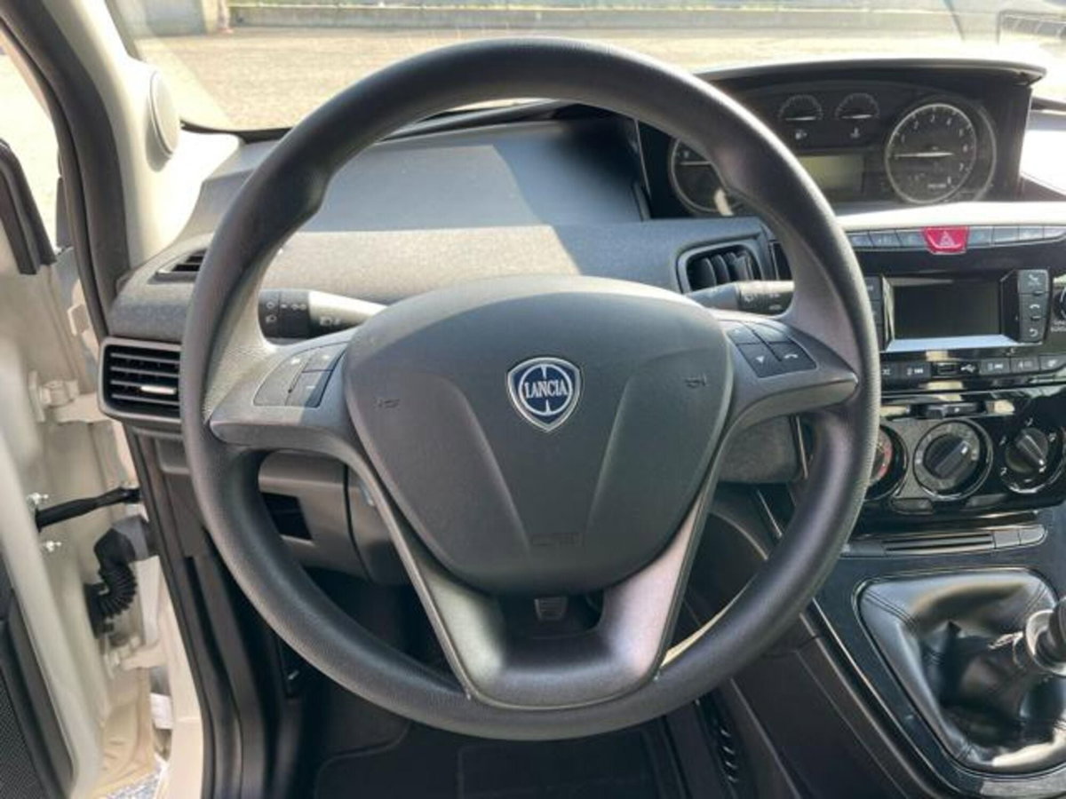 Lancia Ypsilon 1.0 FireFly 5 porte S&S Hybrid Ecochic Gold (6)