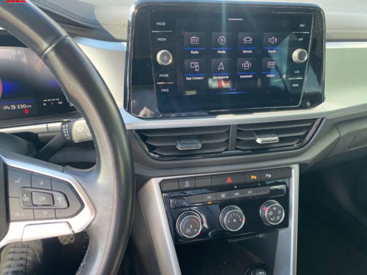 Volkswagen T-Roc 2.0 tdi Life 115cv (10)