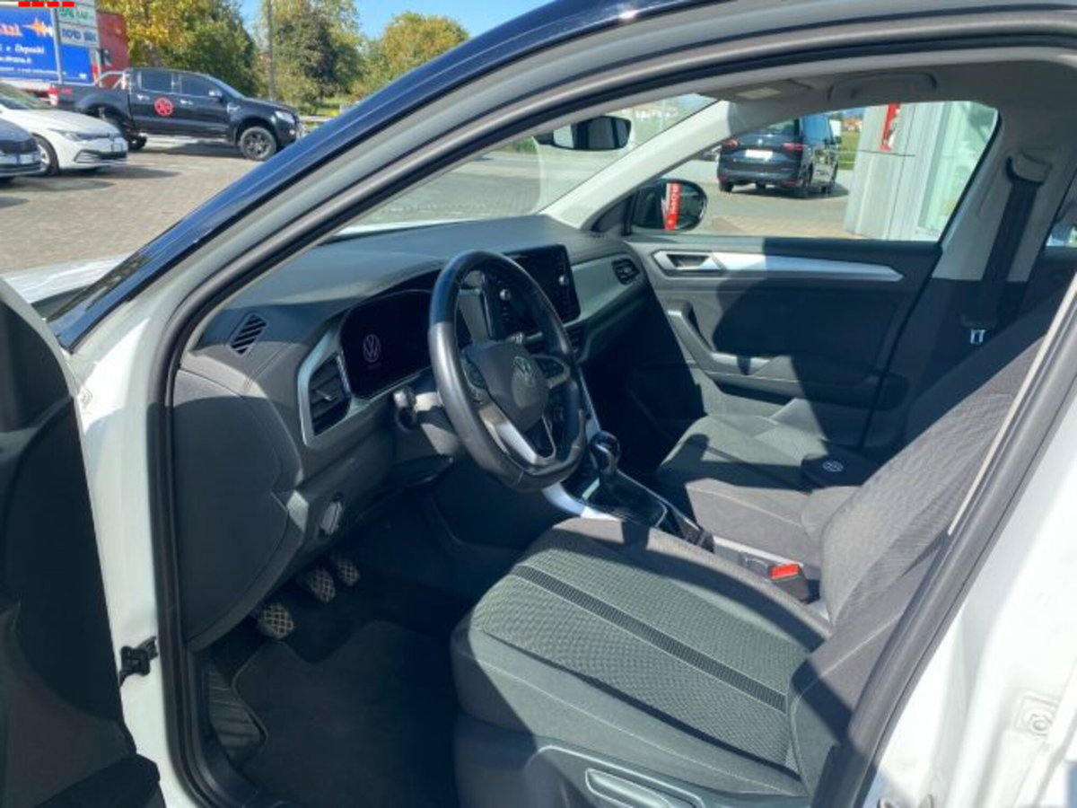 Volkswagen T-Roc 2.0 tdi Life 115cv (6)