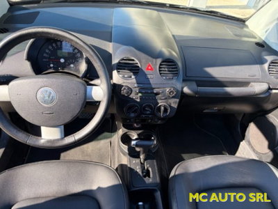 Volkswagen New Beetle Cabrio 2.0 Cabrio (10)