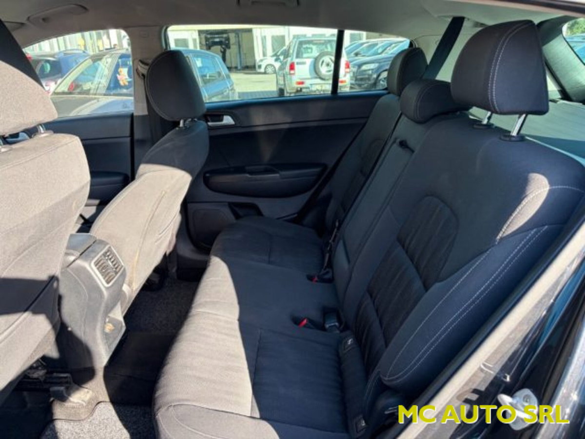 Kia Sportage 1.7 CRDI 2WD Active (8)