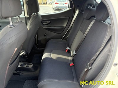 Lancia Ypsilon 1.3 MJT 16V 95 CV 5 porte S&S S Momodesign (8)