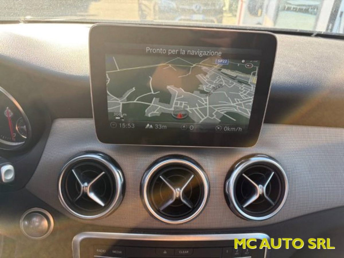 Mercedes-Benz GLA SUV 200 d Automatic Premium (11)