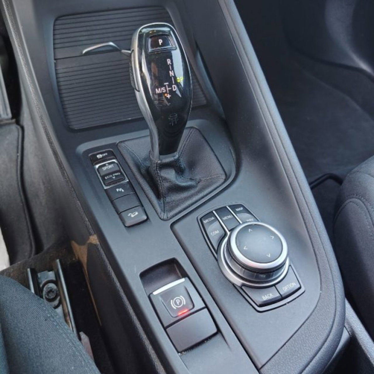 BMW X1 xDrive18d Business Advantage (8)
