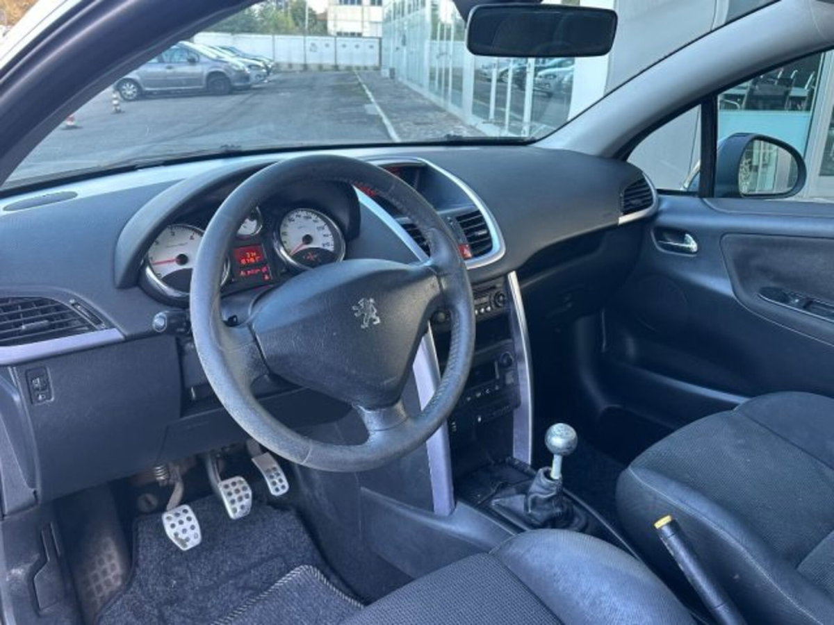Peugeot 207 Cabrio HDi 110CV CC Féline (10)