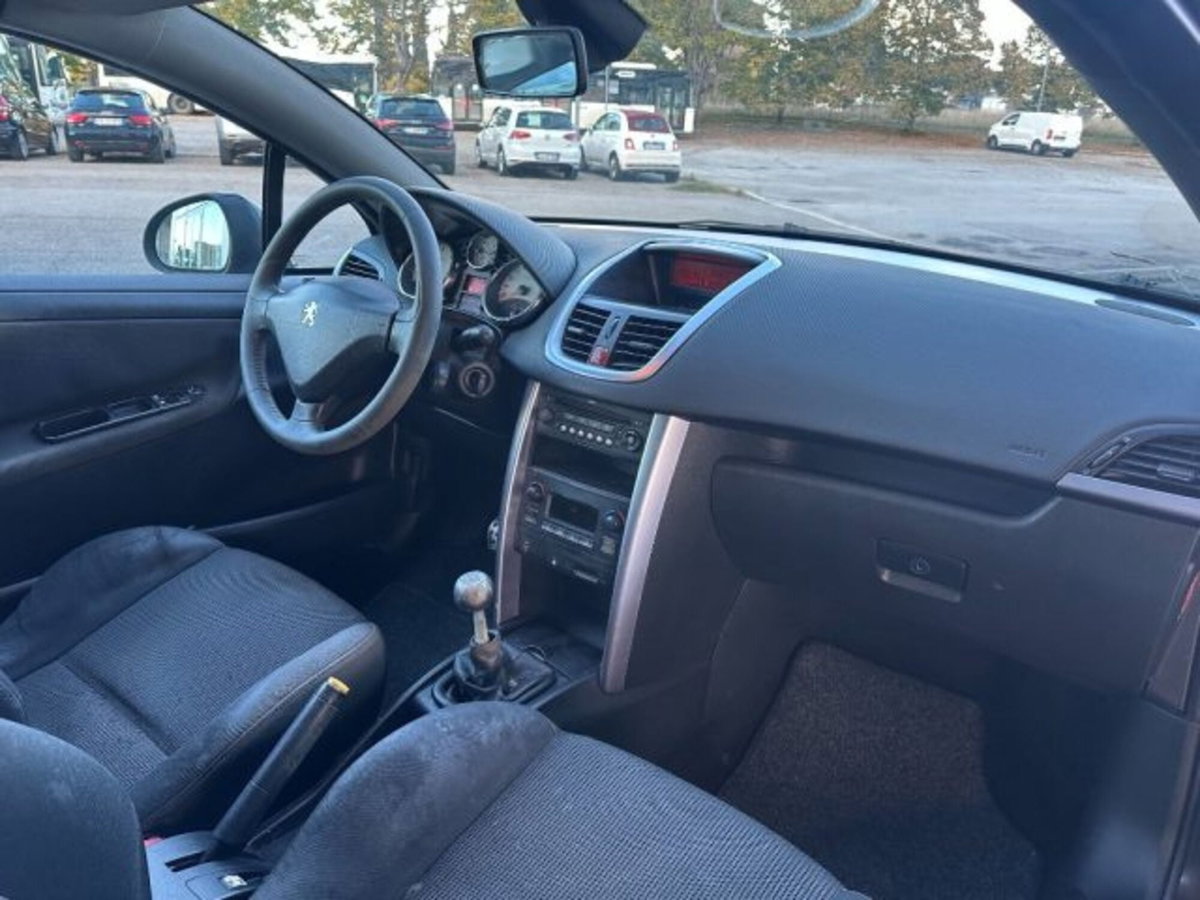 Peugeot 207 Cabrio HDi 110CV CC Féline (11)