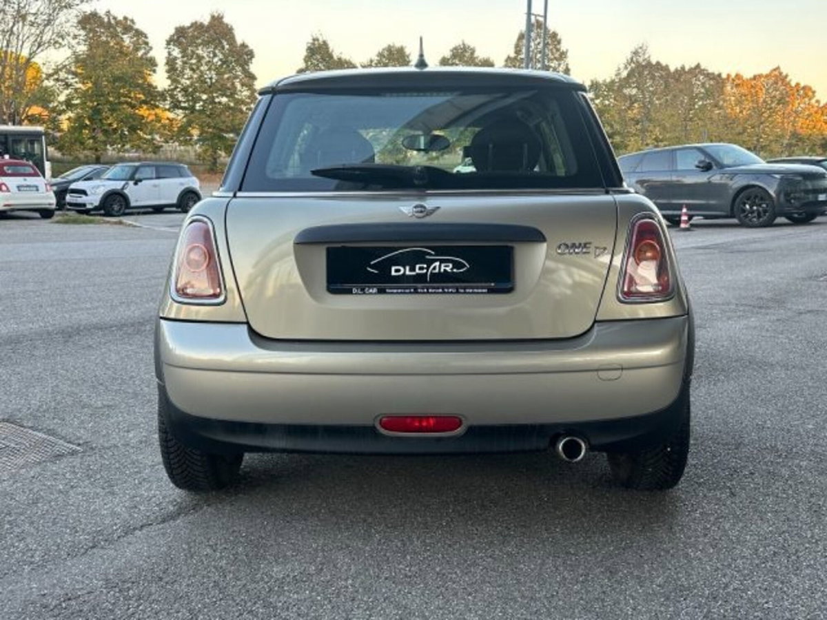 MINI Mini 1.6 16V One D (9)