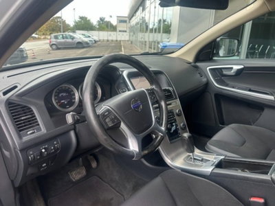 Volvo XC60 D3 AWD Geartronic Momentum (12)