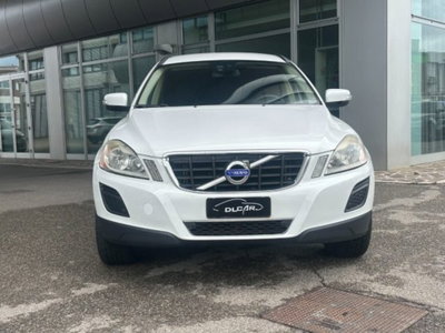 Volvo XC60 D3 AWD Geartronic Momentum (4)