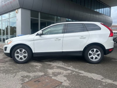Volvo XC60 D3 AWD Geartronic Momentum (8)