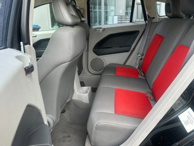 Dodge Caliber 2.0 Turbodiesel SXT (15)