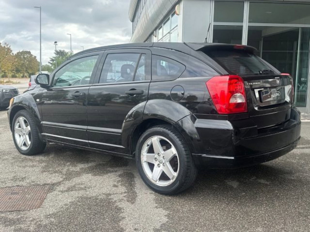 Dodge Caliber 2.0 Turbodiesel SXT (6)