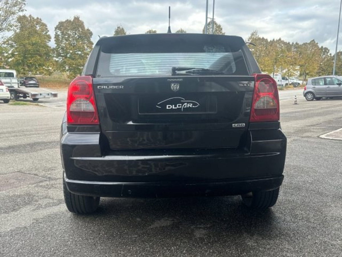 Dodge Caliber 2.0 Turbodiesel SXT (9)