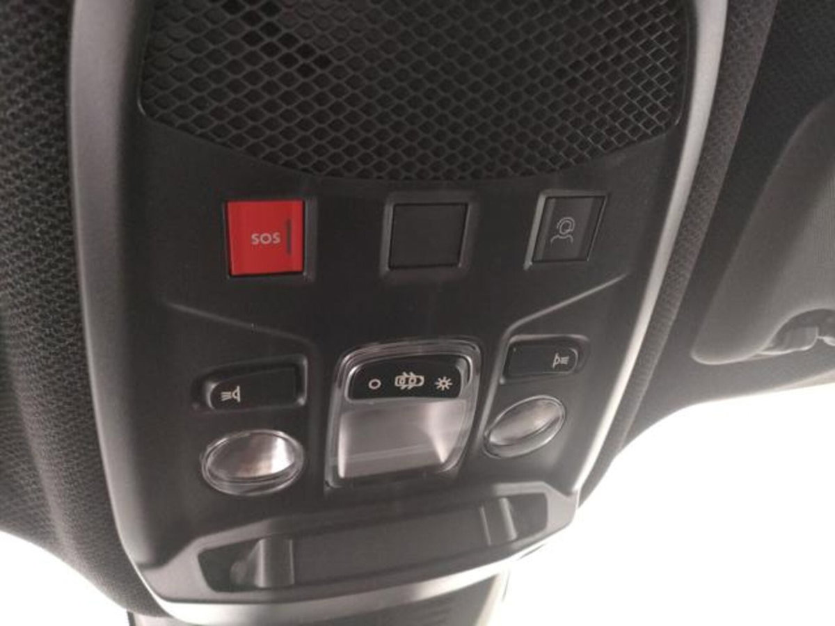 Jeep Avenger 1.2 turbo Altitude fwd 100cv (18)