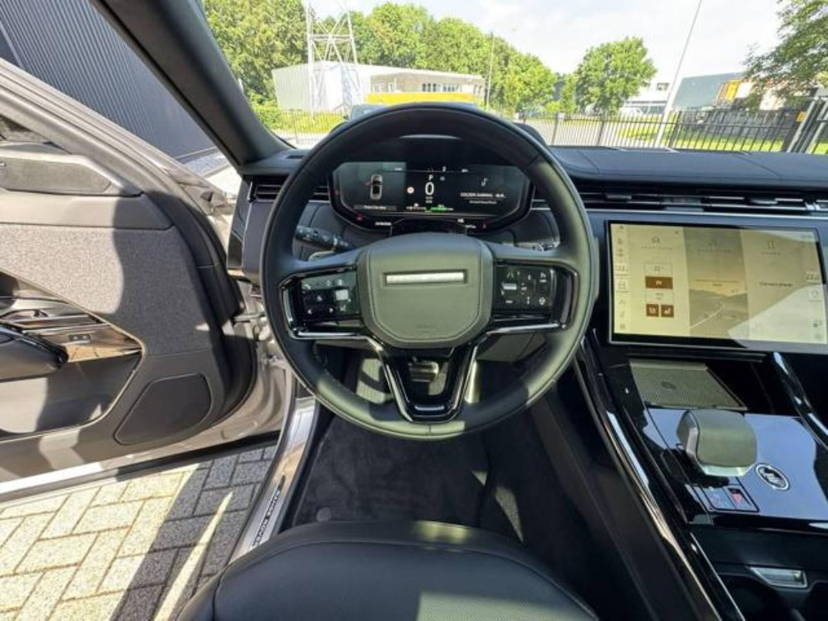 Land Rover Range Rover Sport 3.0 I6 MHEV SE (2)