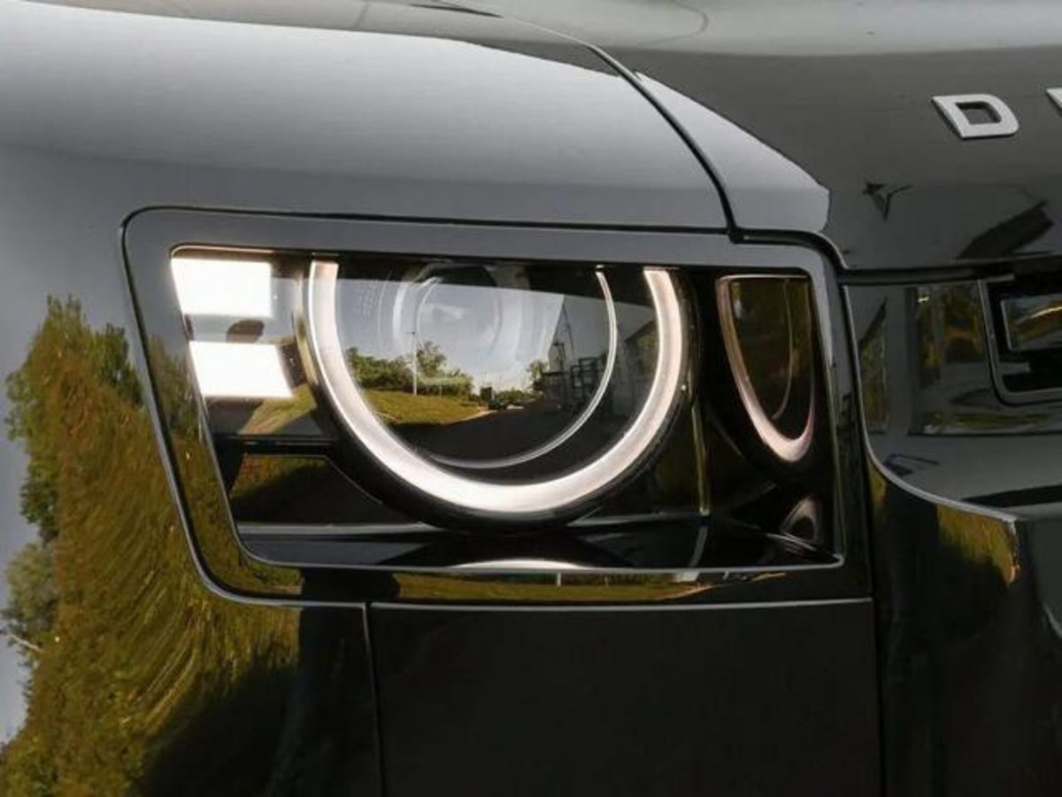 Land Rover Defender 110 3.0D I6 200 CV AWD Auto X-Dynamic S (13)