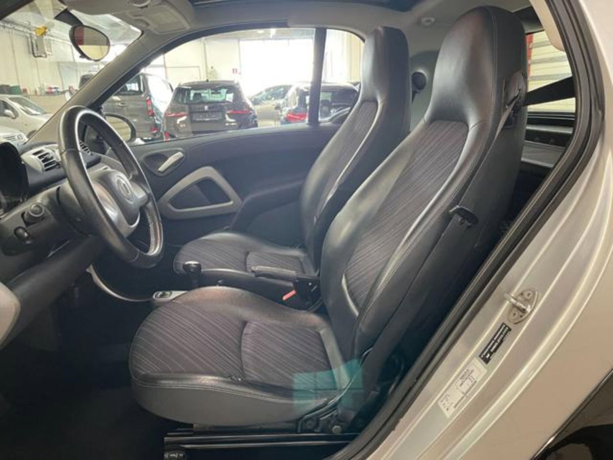 smart Fortwo 1000 52 kW coupé passion (11)