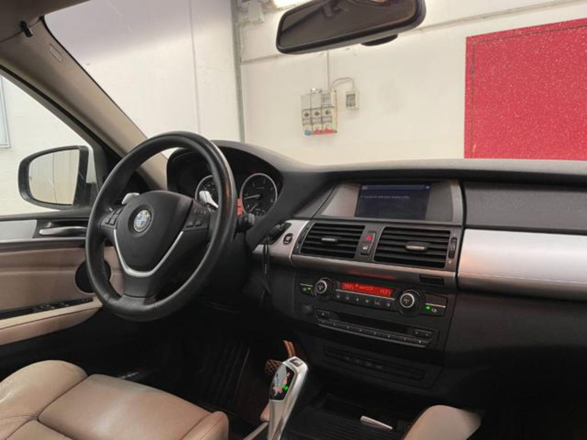 BMW X6 xDrive30d Attiva (18)