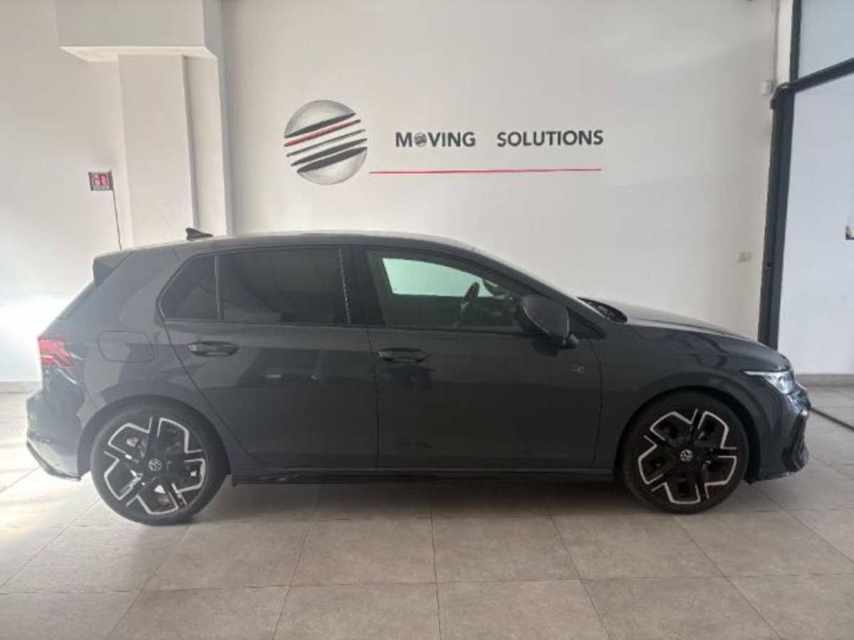 Volkswagen Golf Variant 1.5 eTSI 150 CV EVO ACT DSG R-Line