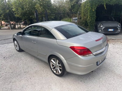 Opel Astra Cabrio TwinTop 1.6 16V VVT Enjoy (4)
