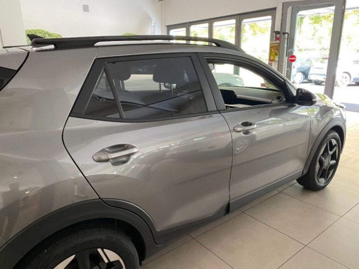 Kia Stonic 1.0 t-gdi mhev Style (3)