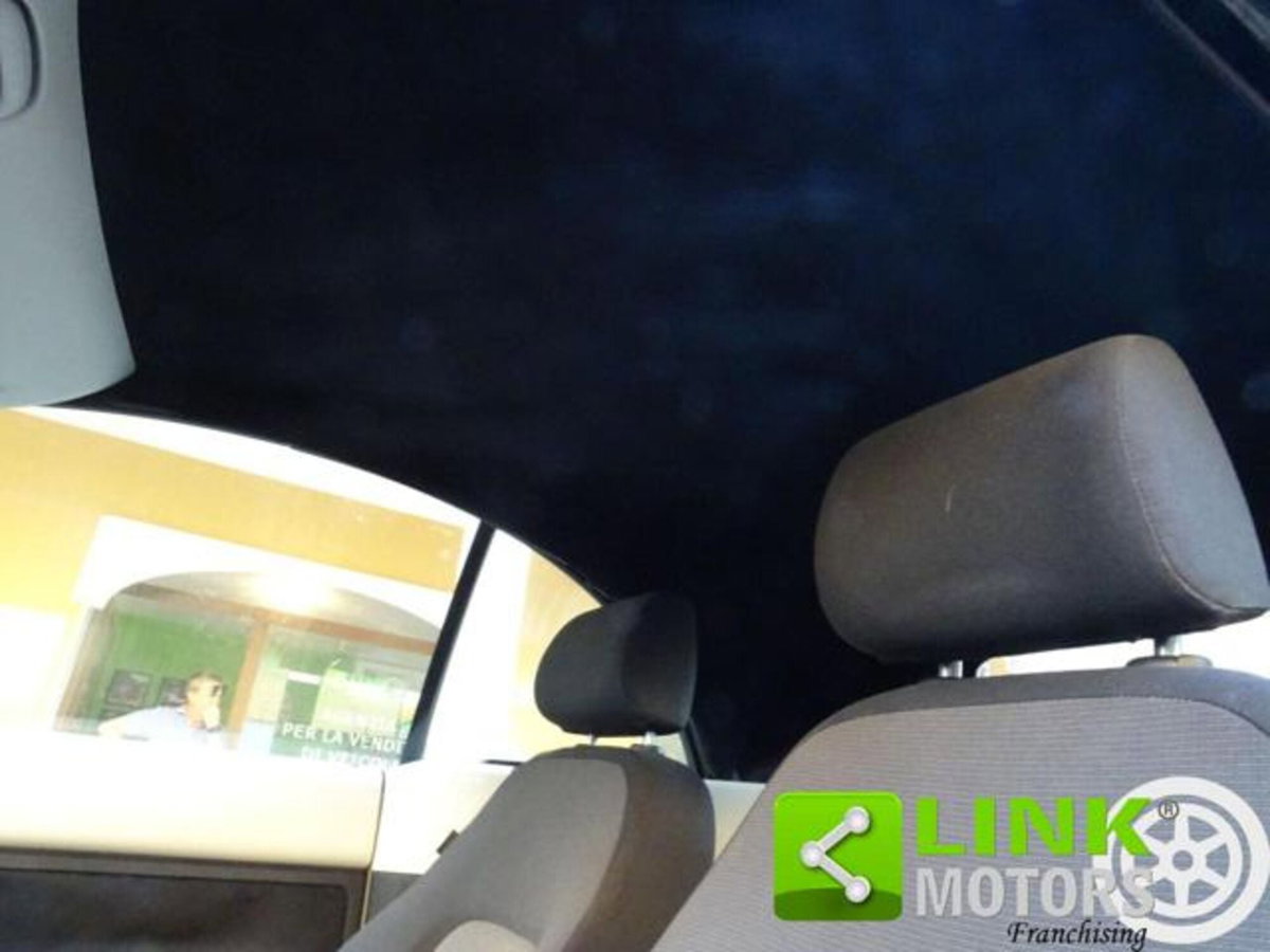 Volkswagen New Beetle Cabrio 1.6 Cabrio (10)