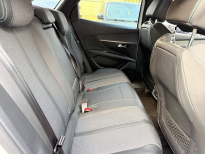 Peugeot 3008 Hybrid 225 e-EAT8 Allure Pack (11)